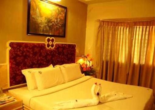 фото отеля Hotel Saratha Rajans