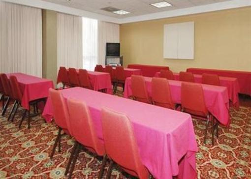 фото отеля Clarion Inn Knoxville