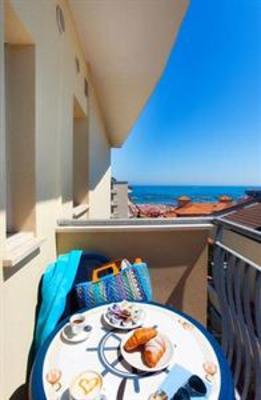 фото отеля Hotel King a Cattolica