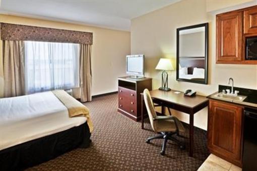 фото отеля Holiday Inn Express Hotel & Suites Miami