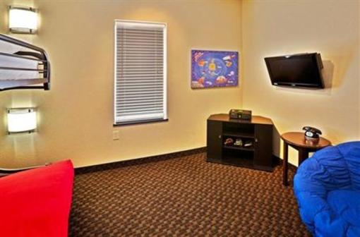 фото отеля Holiday Inn Express Hotel & Suites Miami