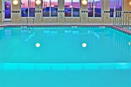 фото отеля Holiday Inn Express Hotel & Suites Miami