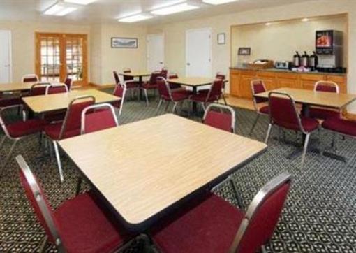 фото отеля Rodeway Inn Civic Center Roanoke (Virginia)