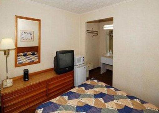 фото отеля Rodeway Inn Civic Center Roanoke (Virginia)