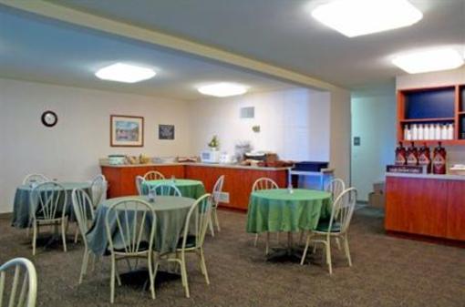 фото отеля Best Western Oak Meadows Inn