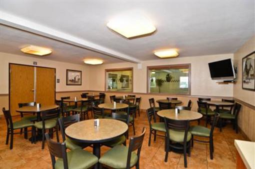 фото отеля Best Western Oak Meadows Inn