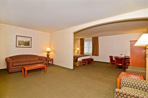 фото отеля Best Western Oak Meadows Inn
