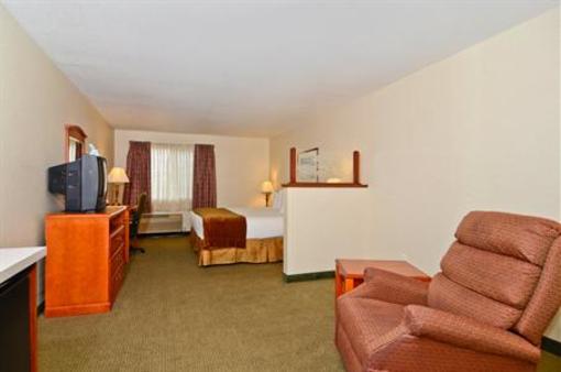 фото отеля Best Western Oak Meadows Inn