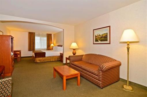 фото отеля Best Western Oak Meadows Inn