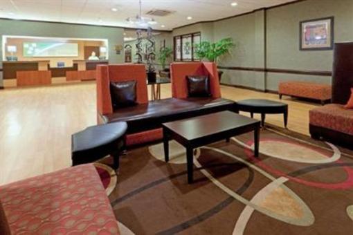 фото отеля Holiday Inn Harrisonburg