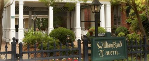 фото отеля The Smithfield Inn Bed and Breakfast, Restaurant and Tavern
