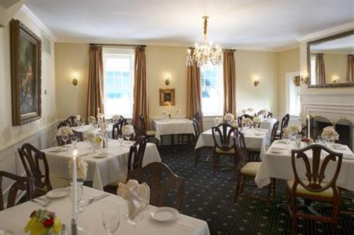 фото отеля The Smithfield Inn Bed and Breakfast, Restaurant and Tavern
