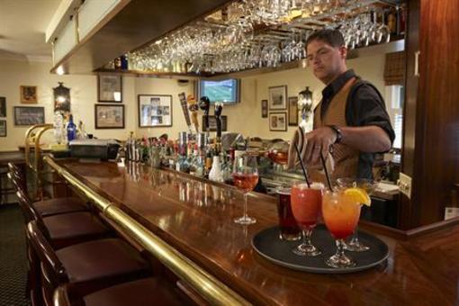 фото отеля The Smithfield Inn Bed and Breakfast, Restaurant and Tavern