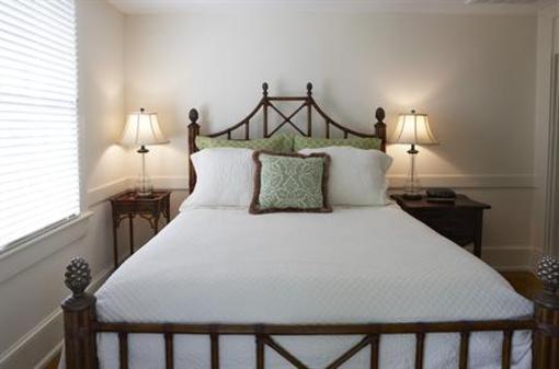 фото отеля The Smithfield Inn Bed and Breakfast, Restaurant and Tavern