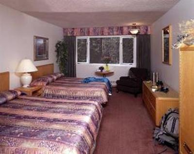 фото отеля Mountaineer Lodge