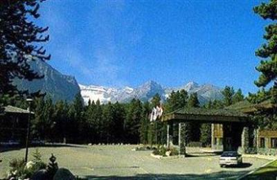 фото отеля Mountaineer Lodge