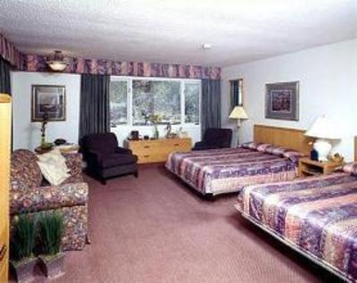 фото отеля Mountaineer Lodge