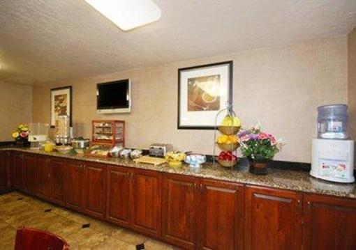 фото отеля Quality Inn South Bluff