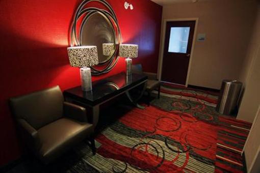 фото отеля Holiday Inn Express Hotel & Suites Bonnyville