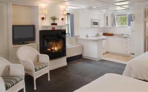 фото отеля Anchorage Inn York Beach