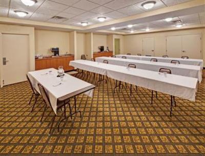 фото отеля Candlewood Suites Airport Omaha