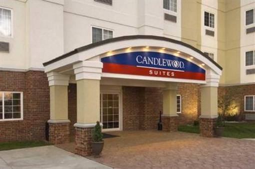 фото отеля Candlewood Suites Airport Omaha