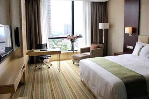 фото отеля Holiday Inn Taicang City Centre