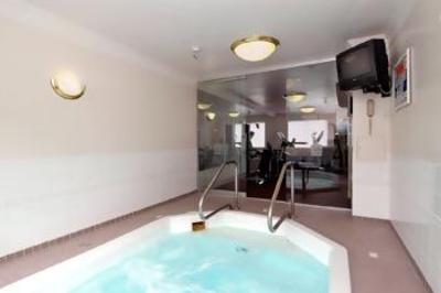 фото отеля Ramada Limited Grand Forks