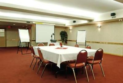 фото отеля Ramada Limited Grand Forks