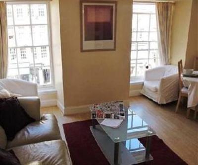 фото отеля Royal Mile Apartment Edinburgh