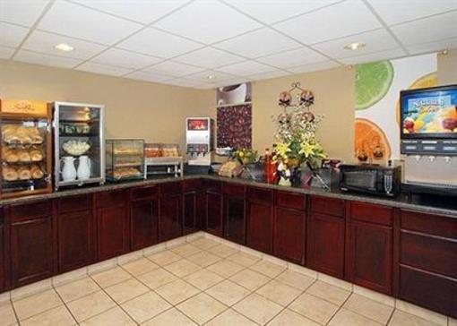 фото отеля Quality Inn & Suites Durham (North Carolina)