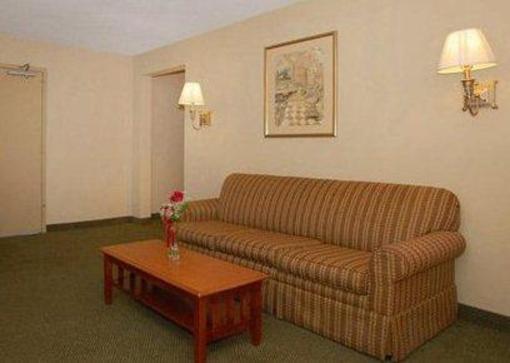 фото отеля Quality Inn & Suites Durham (North Carolina)