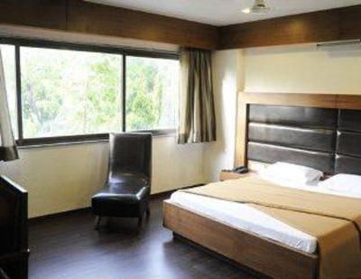 фото отеля Hotel Neelkanth Blues Ahmedabad