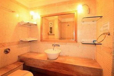 фото отеля Hotel Neelkanth Blues Ahmedabad
