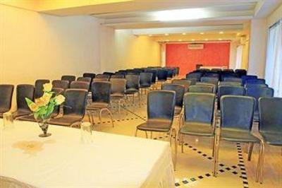 фото отеля Hotel Neelkanth Blues Ahmedabad
