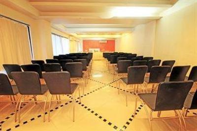 фото отеля Hotel Neelkanth Blues Ahmedabad