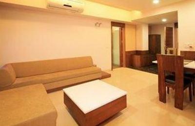 фото отеля Hotel Neelkanth Blues Ahmedabad