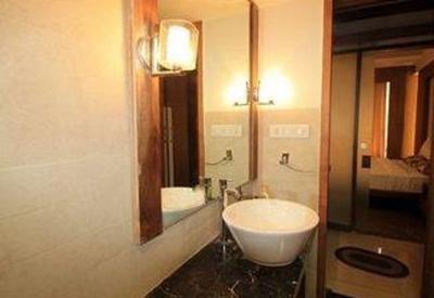 фото отеля Hotel Neelkanth Blues Ahmedabad
