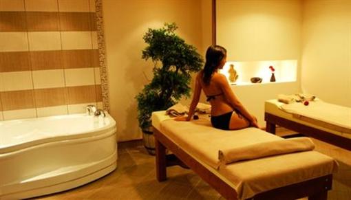 фото отеля Golden Coast Resort Hotel