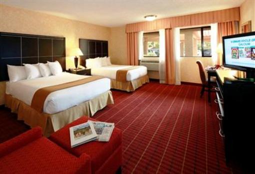 фото отеля Holiday Inn Express Palm Desert Rancho Mirage