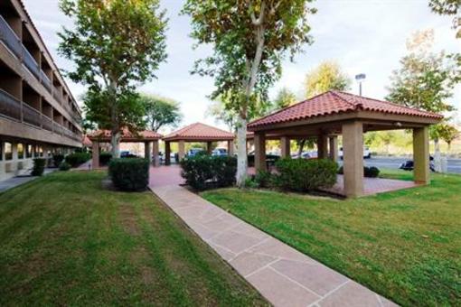 фото отеля Holiday Inn Express Palm Desert Rancho Mirage