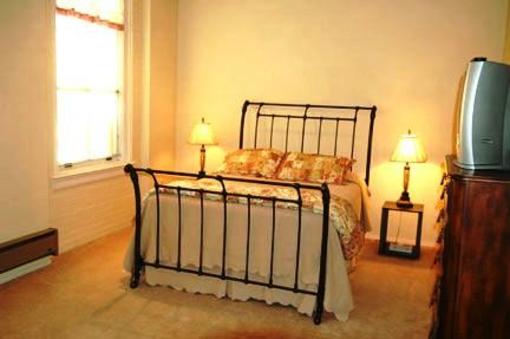 фото отеля Gym Club Suites