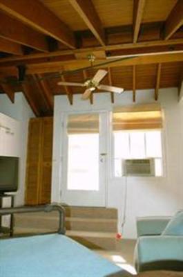 фото отеля Gym Club Suites