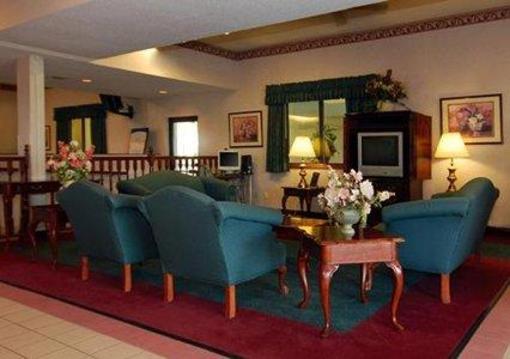 фото отеля Comfort Inn And Suites Streetsboro