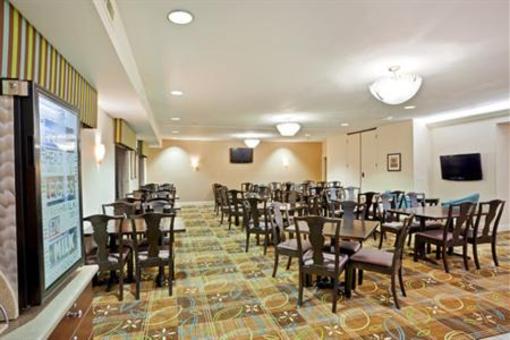 фото отеля Holiday Inn Express Puyallup (Tacoma Area)
