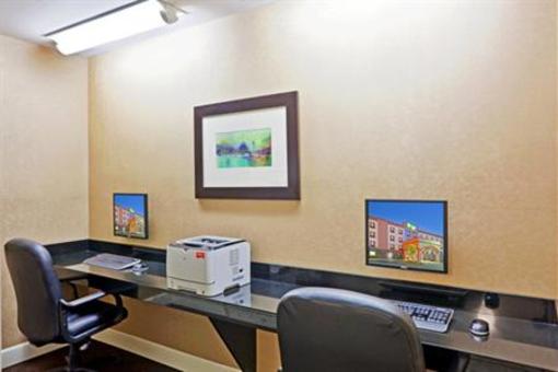 фото отеля Holiday Inn Express Puyallup (Tacoma Area)