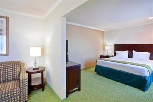 фото отеля Holiday Inn Express Puyallup (Tacoma Area)