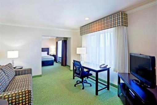 фото отеля Holiday Inn Express Puyallup (Tacoma Area)