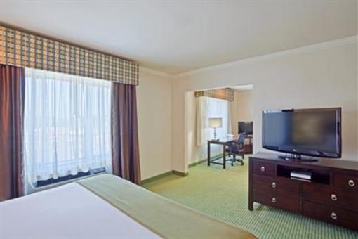фото отеля Holiday Inn Express Puyallup (Tacoma Area)