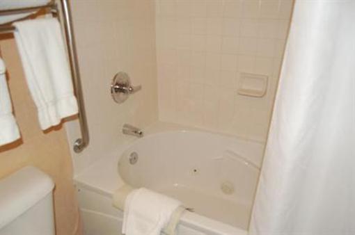 фото отеля Holiday Inn Express Puyallup (Tacoma Area)